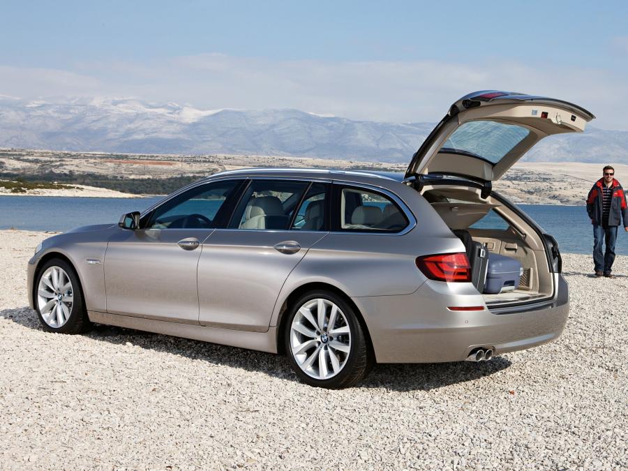  BMW 520d Touring 2010 года  (фото 6 из 16)